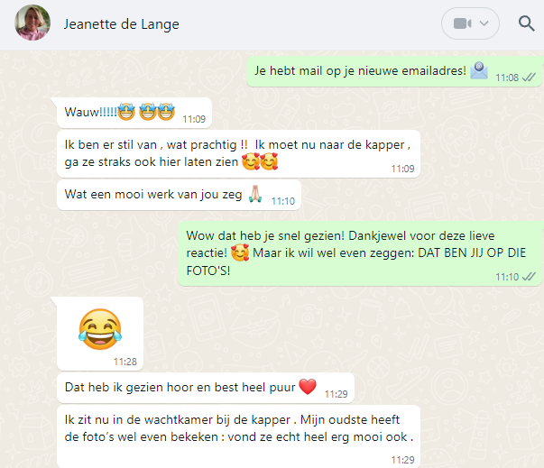 WhatsApp gesprek met enthousiaste reactie klant na het voor het eerst zien van haar personal branding foto's.